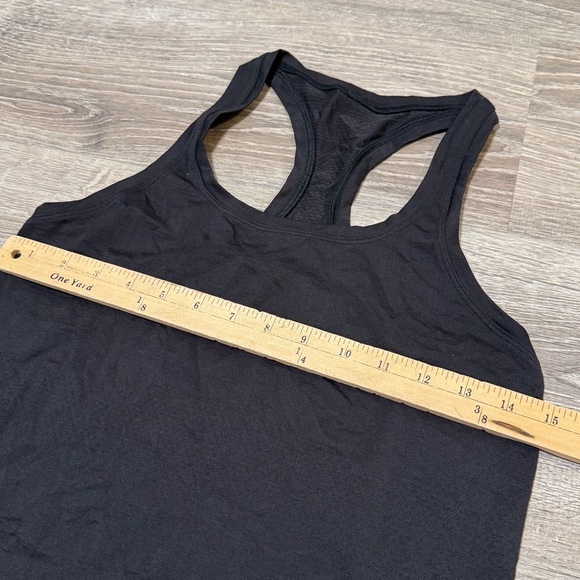 Black Lululemon swiftly tech tank 6 - Picture 4 of 5